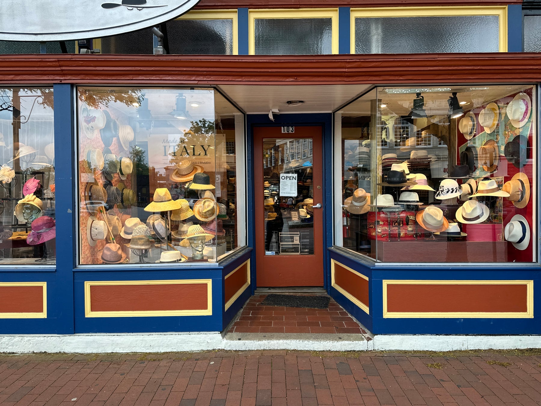 Picture of store in spring