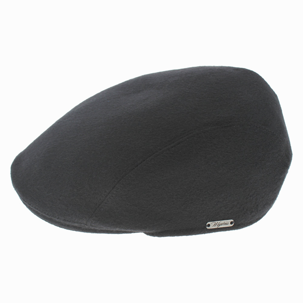 Classic Wigens Kendal modern ivy cap in black 100% cashmere, lined interior for comfort