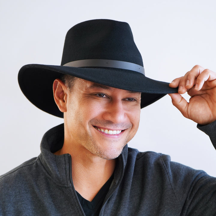 Black Belfry Alejandro wool safari hat with wide brim and leather band, water-repellent for fall winter travel