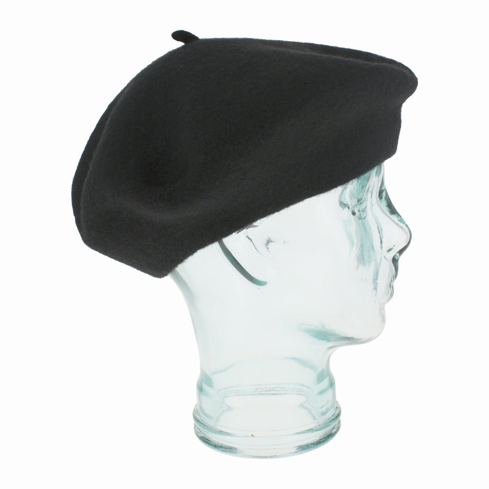 Kathy Jeanne black beret in wool, stylish cold-weather Parisian-inspired accessory
