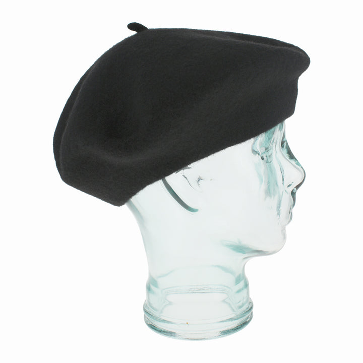 Kathy Jeanne black beret in wool, stylish cold-weather Parisian-inspired accessory