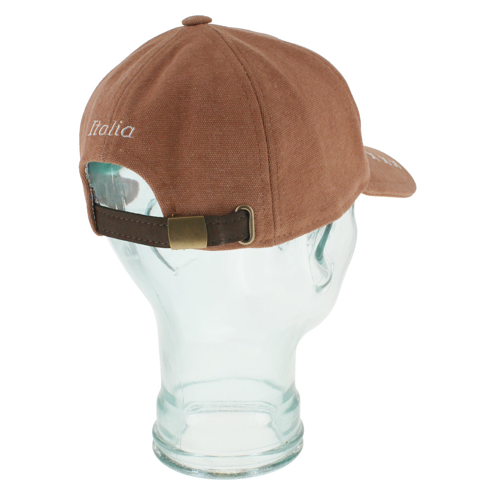 Lightweight dune cotton baseball cap with structured shape for casual wear
