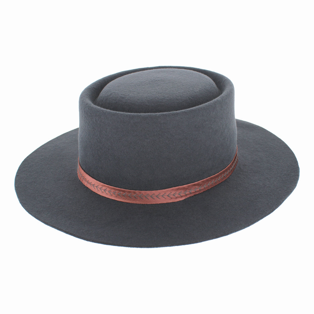 Grey Gessica bolero hat with short brim and sleek, modern wool design