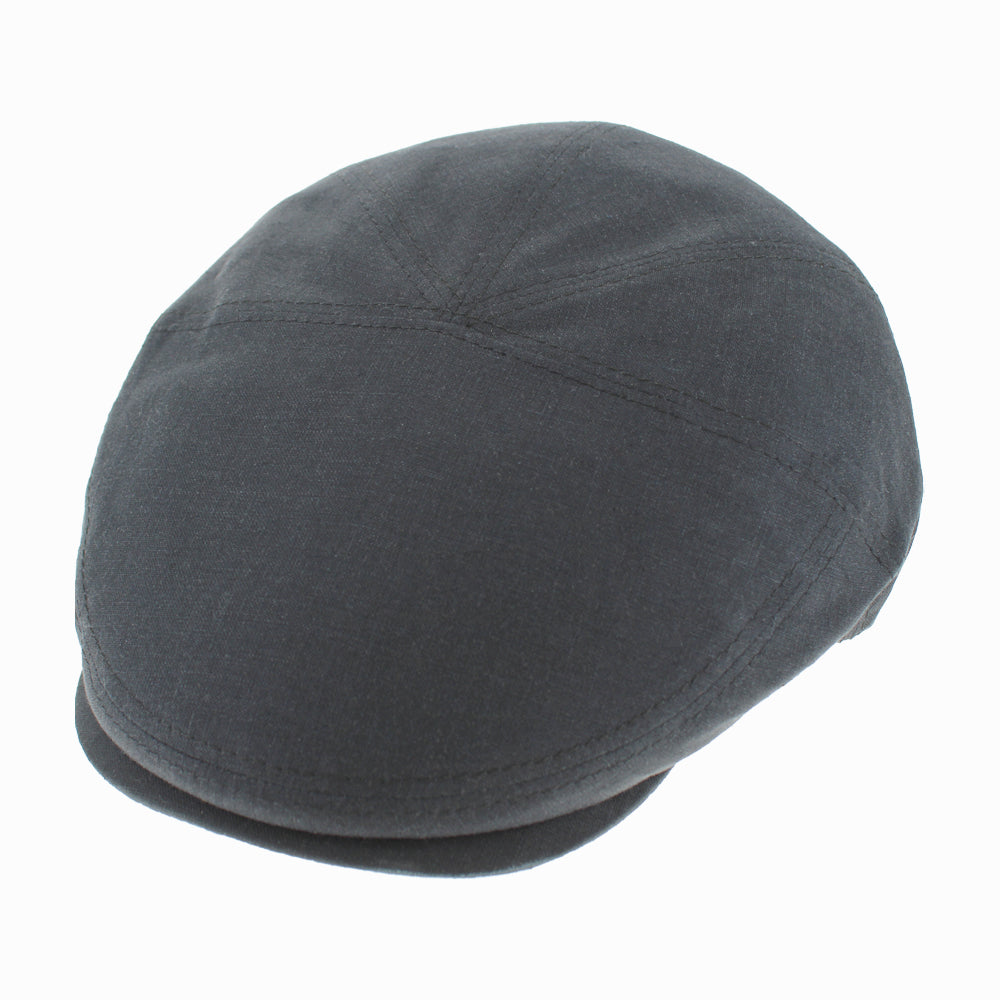 Black flat cap in 100% Italian linen with five panel construction and breathable lightweight design by Belfry Italia