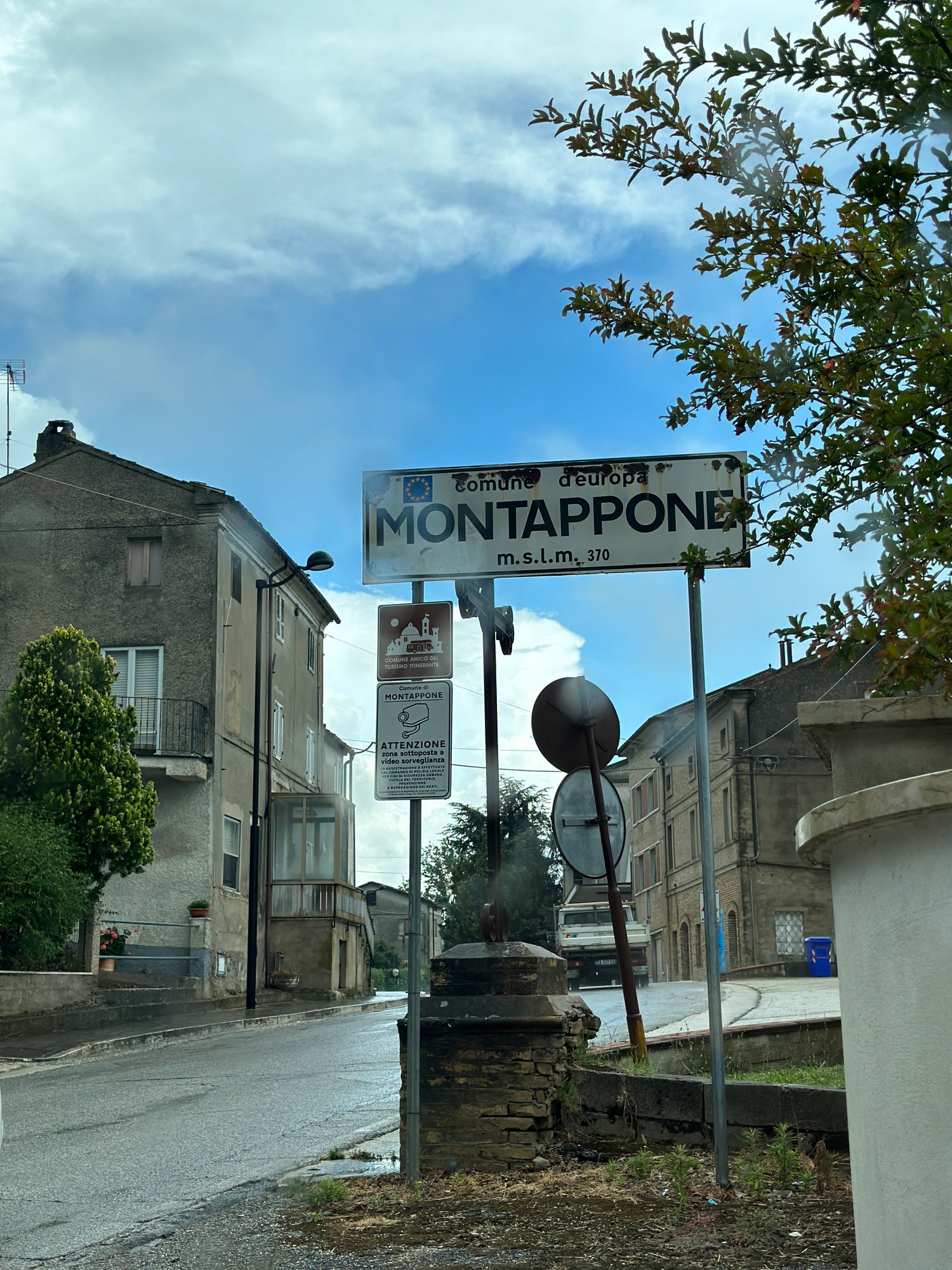Montappone Sign