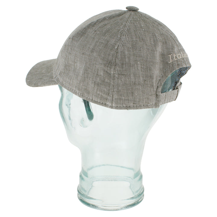 Green baseball cap in 100% linen with breathable fabric and summer ready style