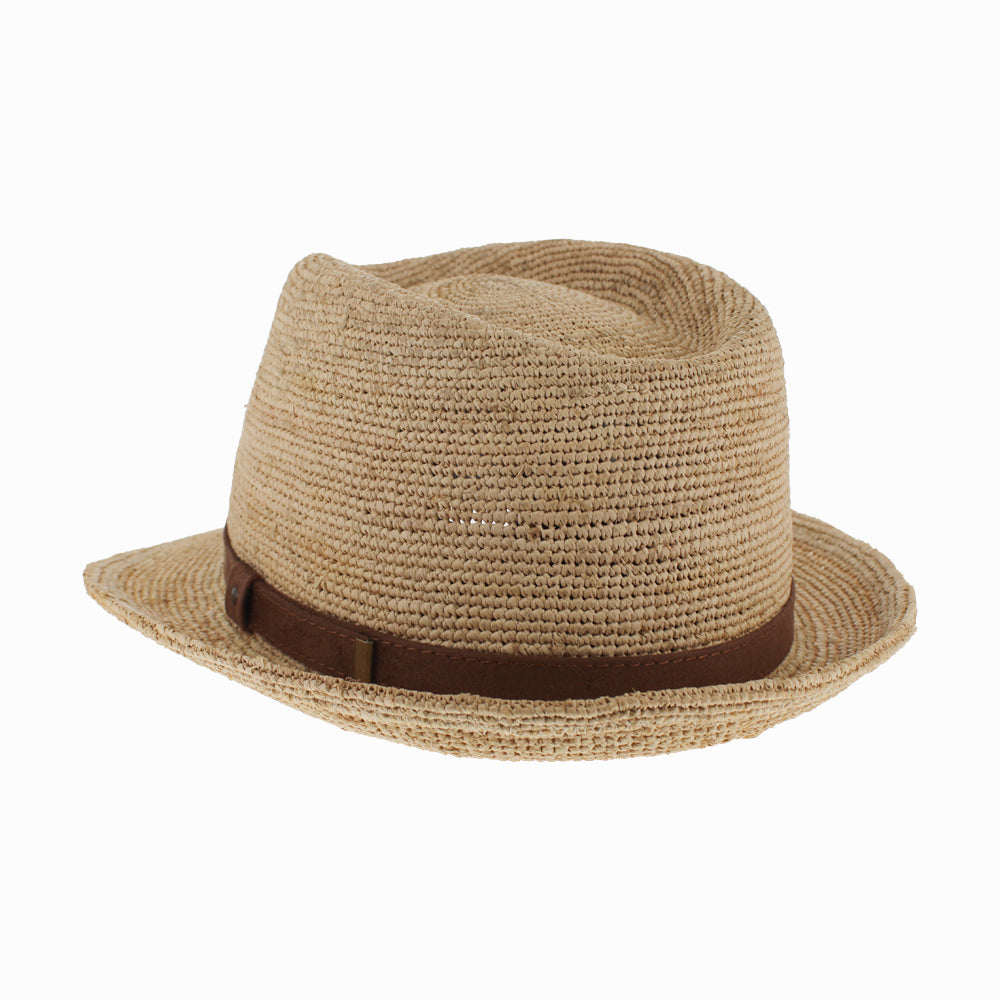 Casual summer trilby in suede raffia with a breathable, flexible body for effortless style